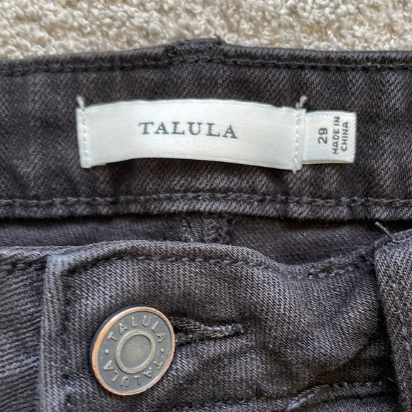 EC Talula / Aritzia High-Waisted Black Denim Shorts - Size 29 - Picture 3 of 3